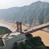 手机报·早报丨重型卡车撞不过理想i8？东风柳汽发声明；开封4景区将对65岁及以上老人免票