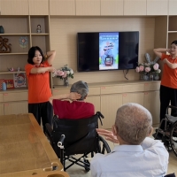 子女再忙父母也有“全能管家”