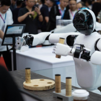 手机报·晚报丨从2万元跌至2000元，机器人租赁价格大跳水；2日我省大雾天气将逐渐改善