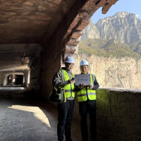 5G点亮太行天路郭亮村