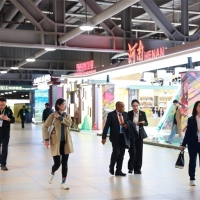 越长越“高” 进博会八岁了