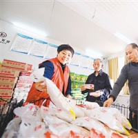 河南兰考：一个“超市”撬动的 社会扶贫新活力