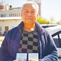 牛！南阳74岁退休教师两个月拿到驾照，科一、科二、科三一把过！