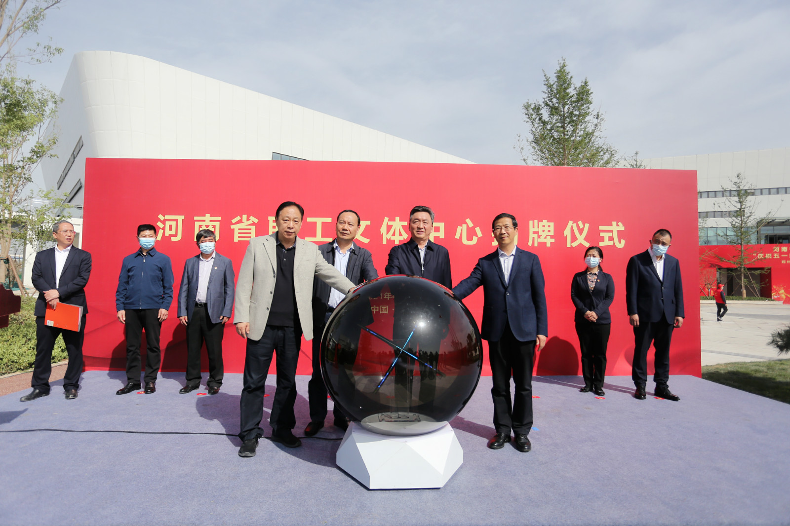 1619597291333.jpg 6617d89db20fd31fe9fc5f18c019a82_meitu_1.jpg