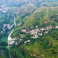 荒山变宝山 山区成景区