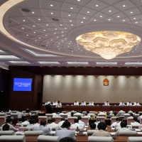 河南省十三届人大常委会第二十六次会议召开