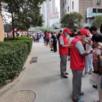 封闭区域党员干部“齐上阵” 郑州市人防办织密防疫“安全网”