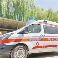 韩红爱心慈善基金会向孟庄镇卫生院捐赠救护车