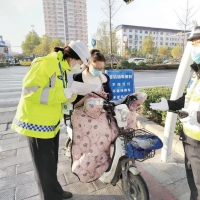3天查处3800人！治理小电电不戴头盔 南阳交警有妙招