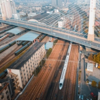 郑州铁路12月加开多趟高铁列车