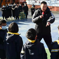 “薛玉洋教我打篮球”  冠军进校园活动走进郑州中学附属小学