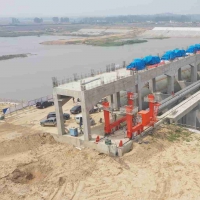 河南省大别山革命老区引淮供水灌溉工程有序进行水上工程施工作业
