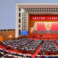 息县组织党员干部群众集中收听收看党的二十大开幕