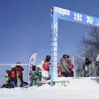 河南省滑雪公开赛在洛阳启幕