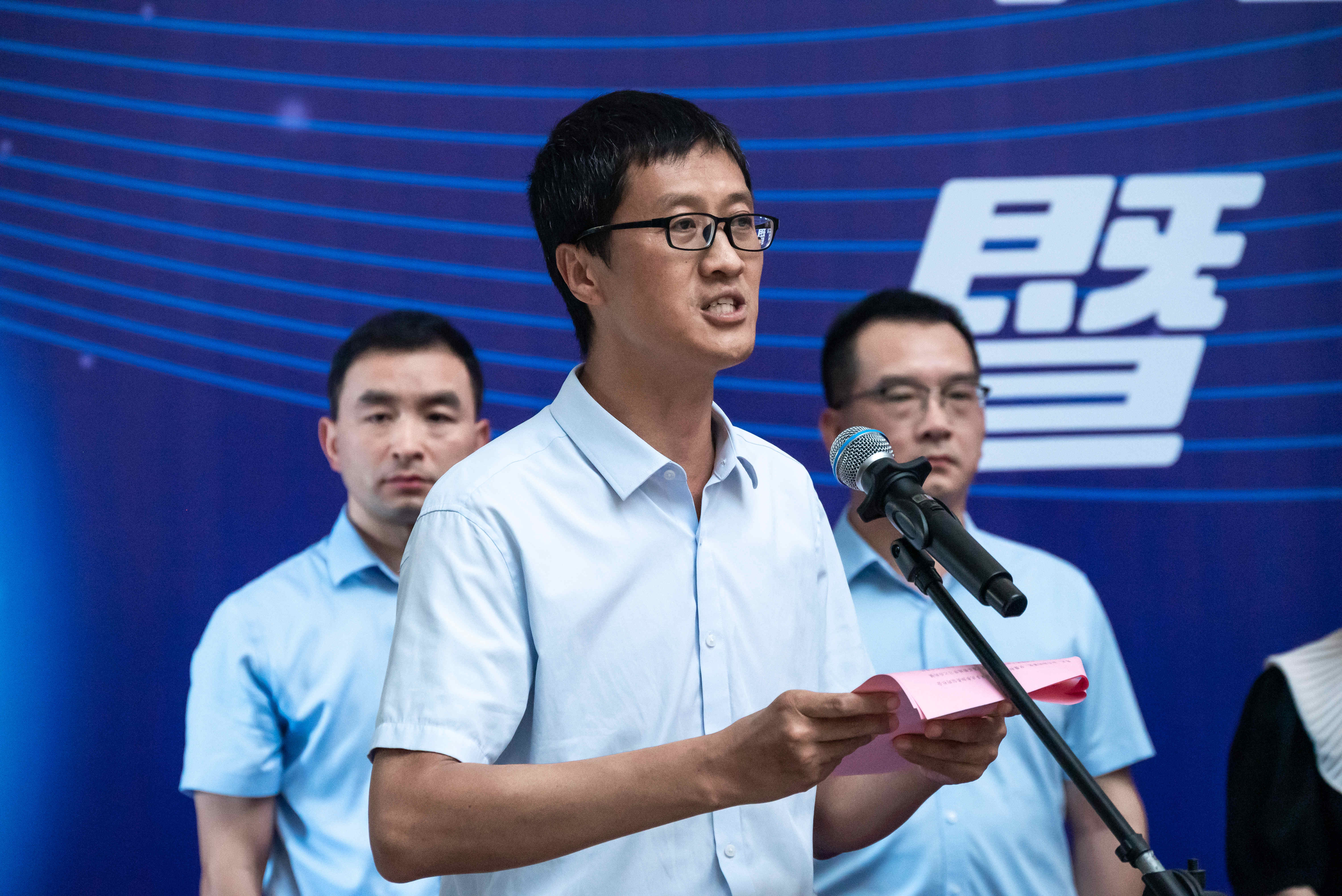 农学院教授 谢迎新.jpg