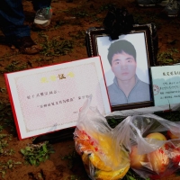 那年那日丨男童落水3名大学生跳黄河救人，一人不幸牺牲