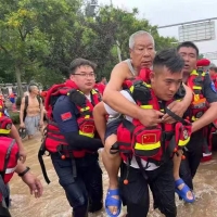商丘市梁园区捐赠10万元物资驰援河北灾区