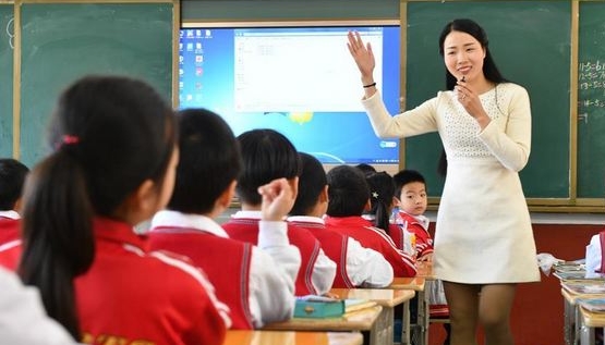 我国各级各类教师共有1891.8万人 以教育家精神引领教师队伍建设