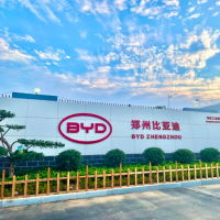 新能源车企迎来用工高峰  一线操作工最缺