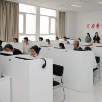 河南166名考生参加 全国盲人医疗按摩人员考试举行