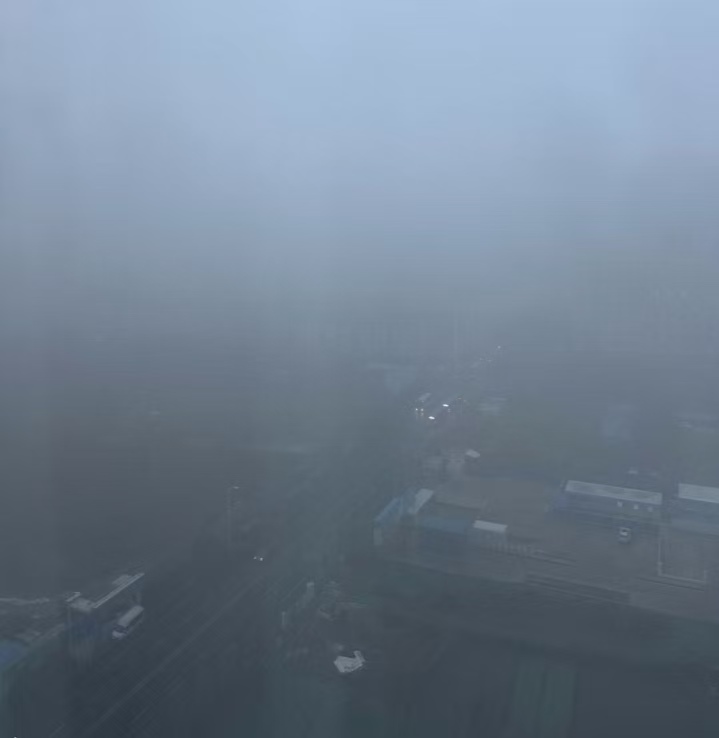 郑州机场今早雾中有序运行 部分航班有所延误