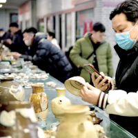 手机报·早报丨今年春运形势怎样？票好买吗？张小斐“一次驾车6次违章” 交警回应