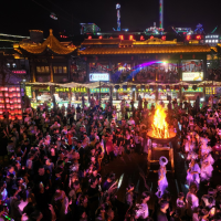 激活文旅消费新场景 洛阳龙凤山古镇“年味”十足