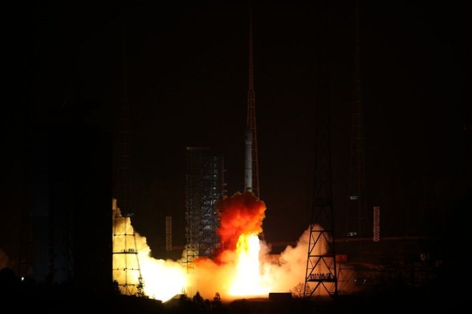 我国成功发射通信技术试验卫星十四号