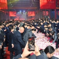 手机报·早报丨北京一女子靠春节上门喂猫收入1.5万；河南多地积雪深度超20厘米