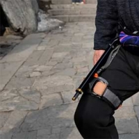 手机报·早报丨道路结冰+大雾！河南发布双预警；海边勇于救人的“白衣小哥”获表彰