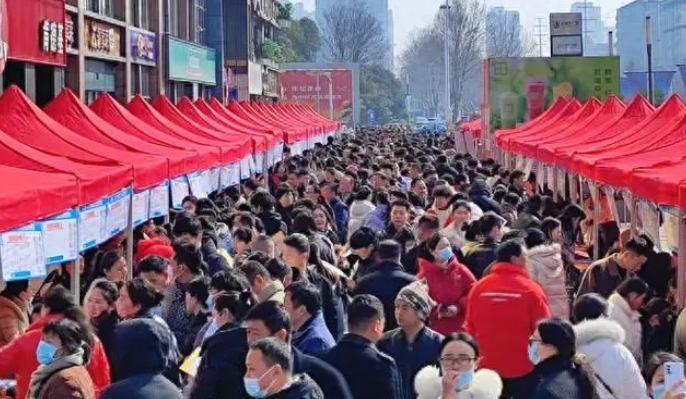 多家知名企业参加！郑州将举办两场线下招聘会