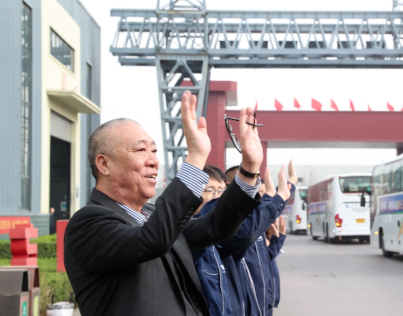 请员工父母4000余人六日游！河南矿山再放福利