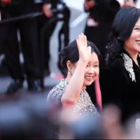 手机报·早报丨高铁启动时女子突然下车被门夹住，最新回应；5月19日至21日，河南局部气温40℃~41℃