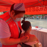 急救地摊、中医体验、丛书派送……河南全民健康素养宣传月“开锣”