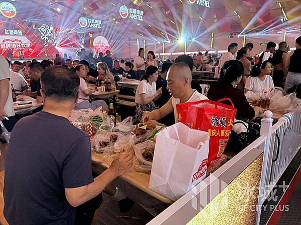 哈尔滨国际啤酒节.jpg