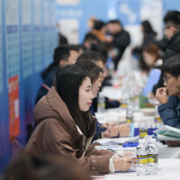 手机报·晚报丨职场“早鸟票”有必要抢吗?重阳节当天,多家景区对60岁(含)以上老人免门票