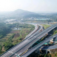 手机报·早报丨冲上热搜！银行App迎来关停潮；27岁华中农业大学博士溺亡，警方通报