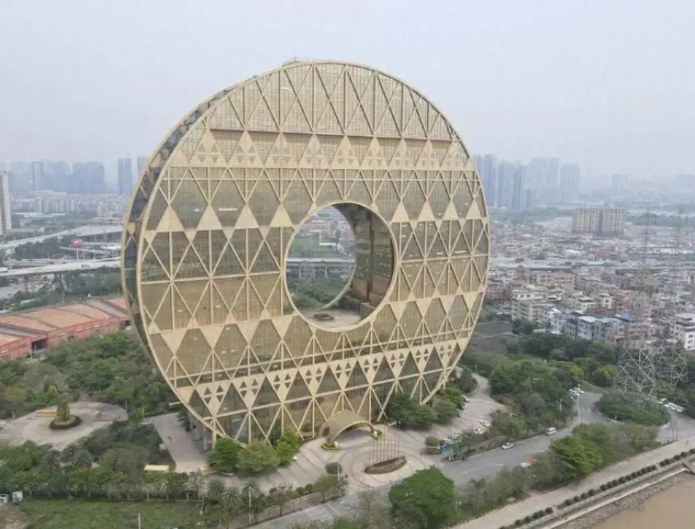 铜钱大厦.png