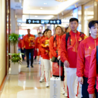 手机报·早报丨银行免费动账短信提醒正在消失；上山放牧失踪3日的2岁女童，找到了