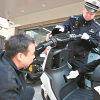 手机报·晚报丨超速断电？禁带小孩？电动自行车新国标答疑；朱雀三号重复使用运载火箭发射入轨