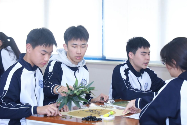 1765183449371.png 美术2.png