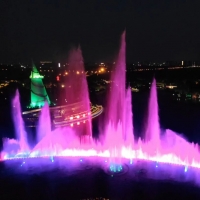 郑州绿博园开启“白+黑”畅玩模式