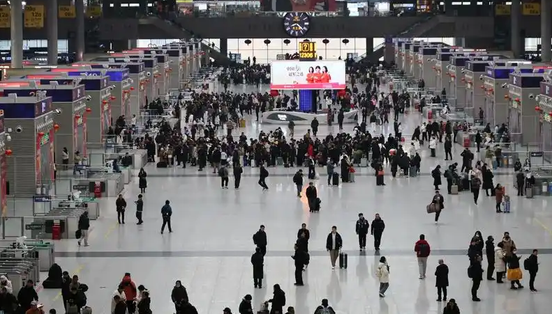 新春走基层·我在，我看，我记录丨两代红马甲 一颗志愿心