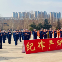 手机报·早报丨“快递停运”登上热搜 多家公司回应；山西山阴县一企业车间爆炸 致7死1失联