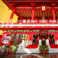 手机报·早报丨春节期间多地可免费停车；河南一超市老板给员工发1316万元