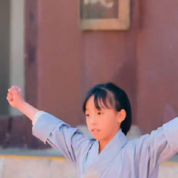 手机报·早报丨多家头部手机品牌或将集体涨价；新疆24岁女子自然受孕产下5胞胎