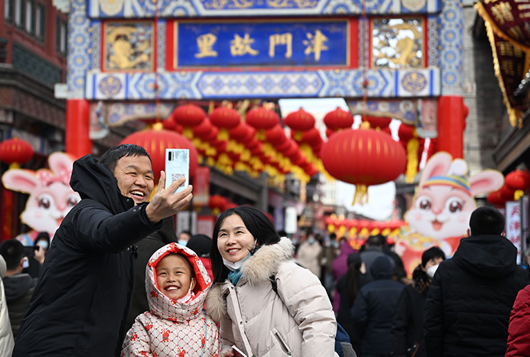 从“中国年味”感受发展向新向优向好