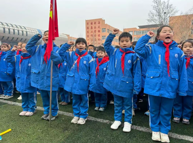 “老少同心传薪火 雷锋精神耀中原”学雷锋活动月启动仪式在鹤壁举行