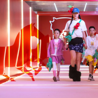 手机报·晚报丨为“懂我”下单，情绪价值成“新通货”；马年春节线下实体消费增速反超线上