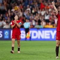 手机报·早报丨热搜第一! 多地官宣“连休6天”；雨后气温猛升，下周最高温将冲20℃